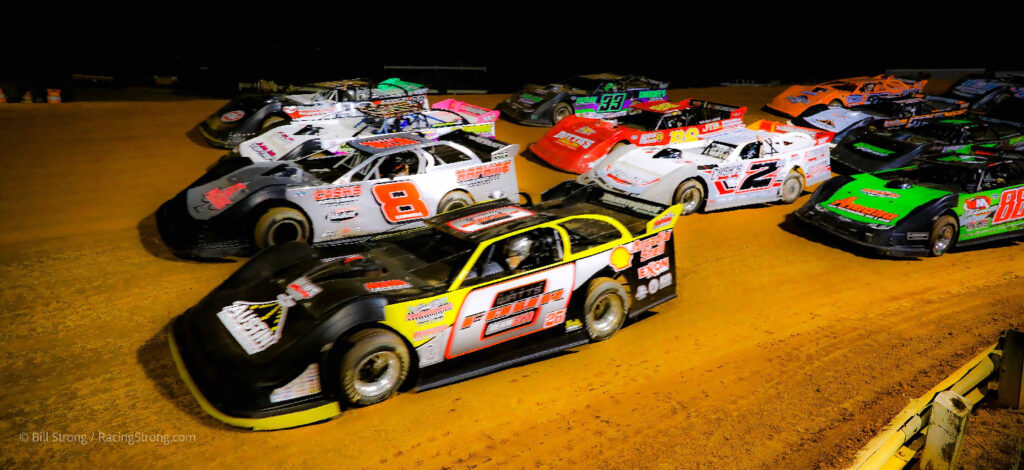 Dirt track racing at Natural Bridge Speedway